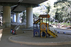 児童遊園